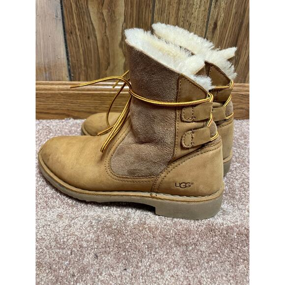 UGG size 6 Naiyah shearling winter ankle boots sheepskin suede women's - Picture 11 of 13